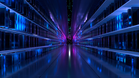 Blick in einen großen Raum mit vielen Servern