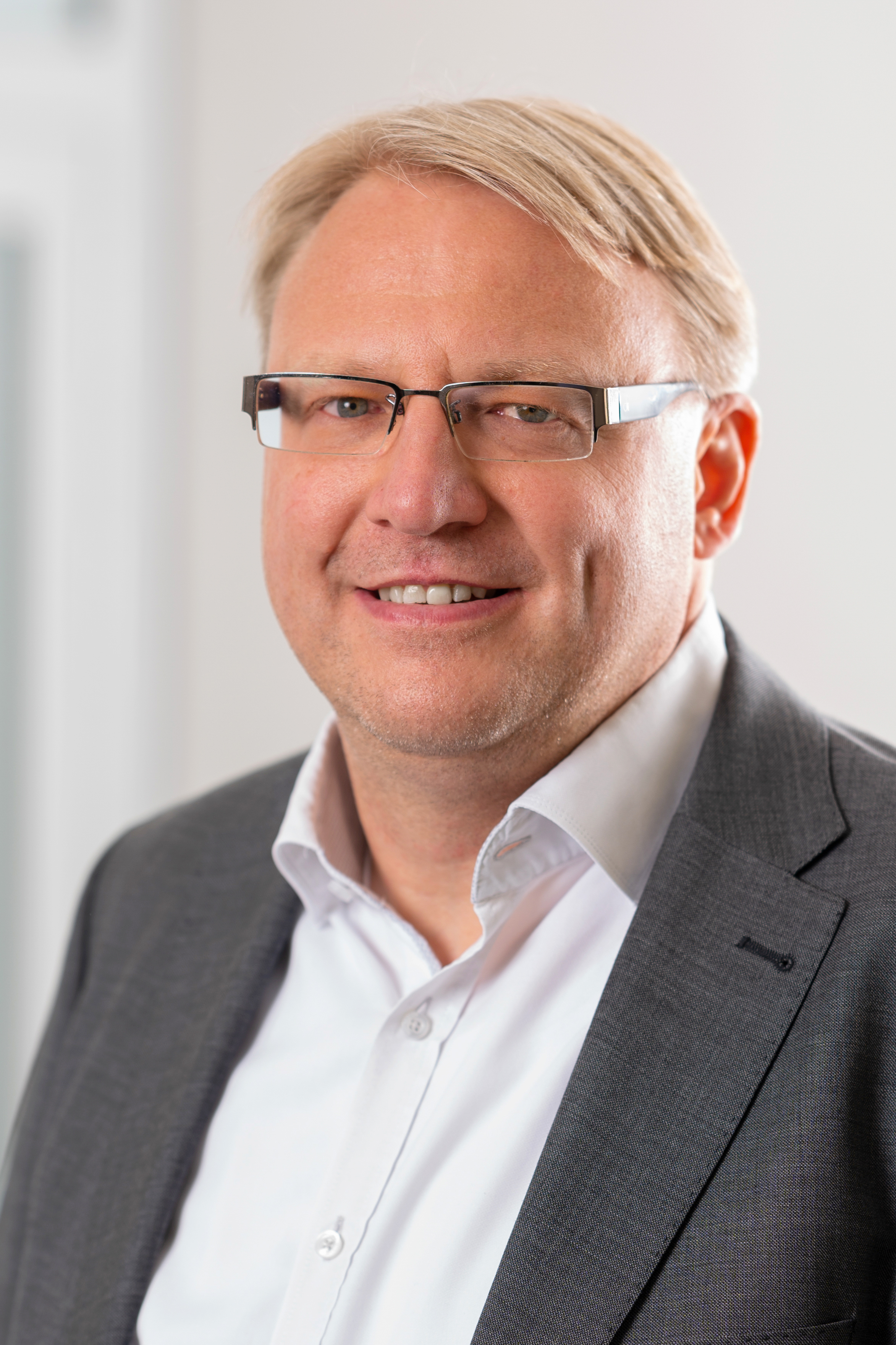 MARTIN KATER